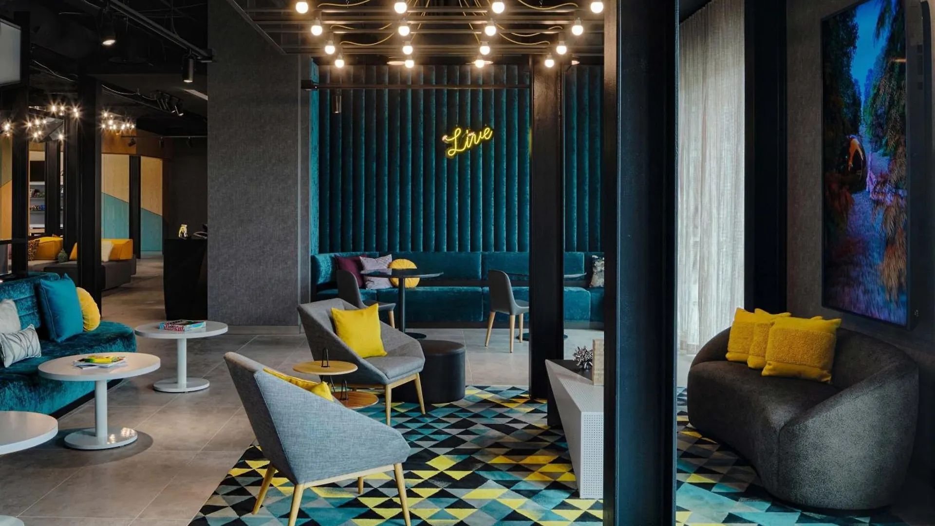 Aloft Columbus Hotel