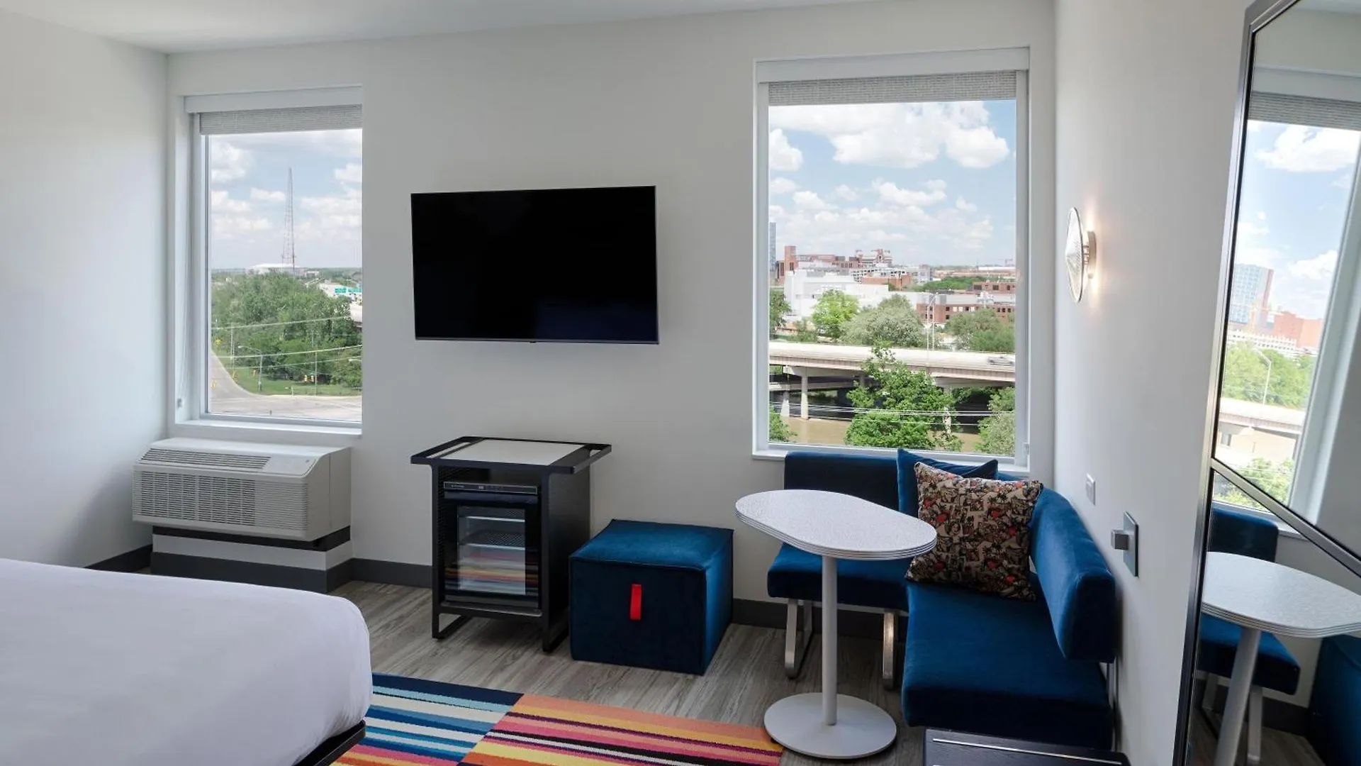 Aloft Columbus Hotel