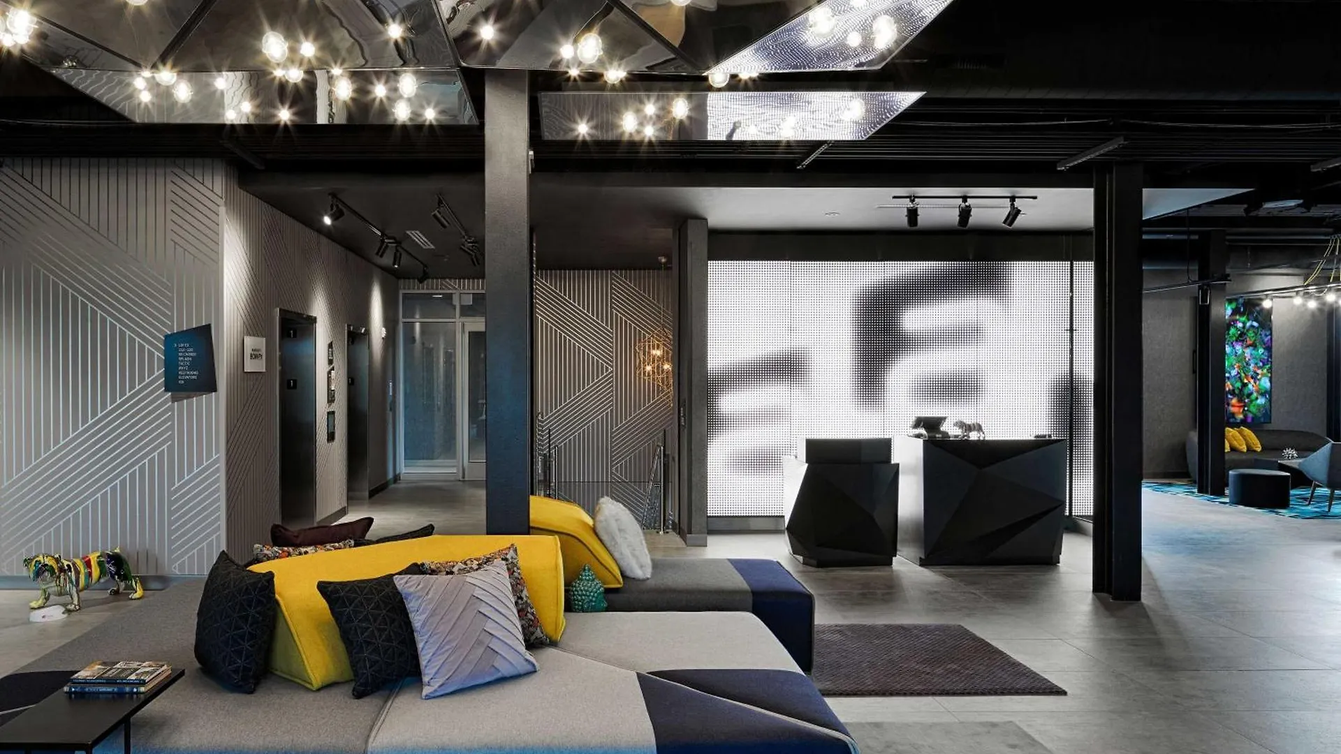 Aloft Columbus Hotel 3*,